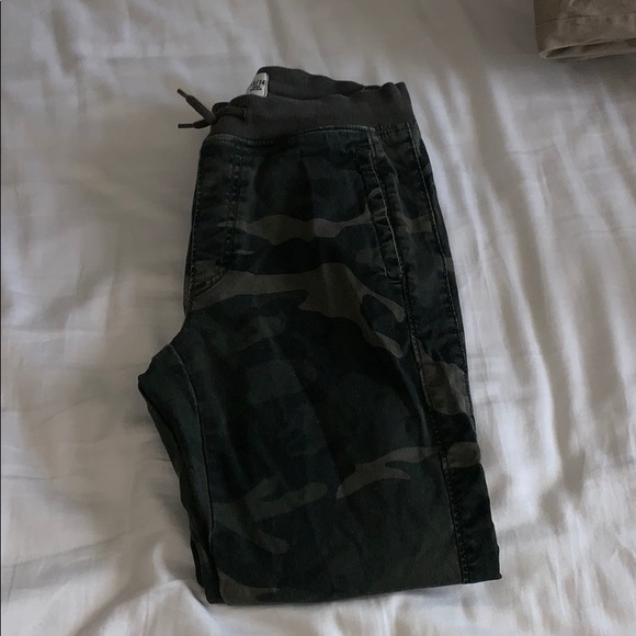 Boys camo pants - Picture 3 of 3